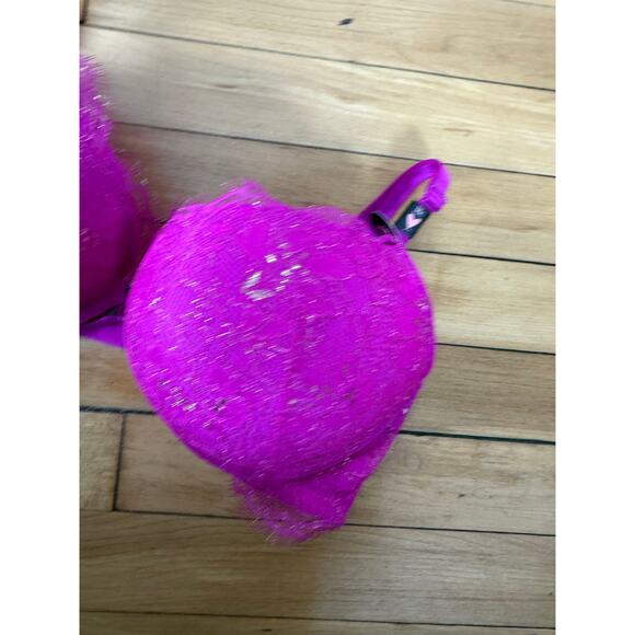 NWT Victoria’s Secret bomb she’ll push-up bra in magenta - Picture 2 of 7